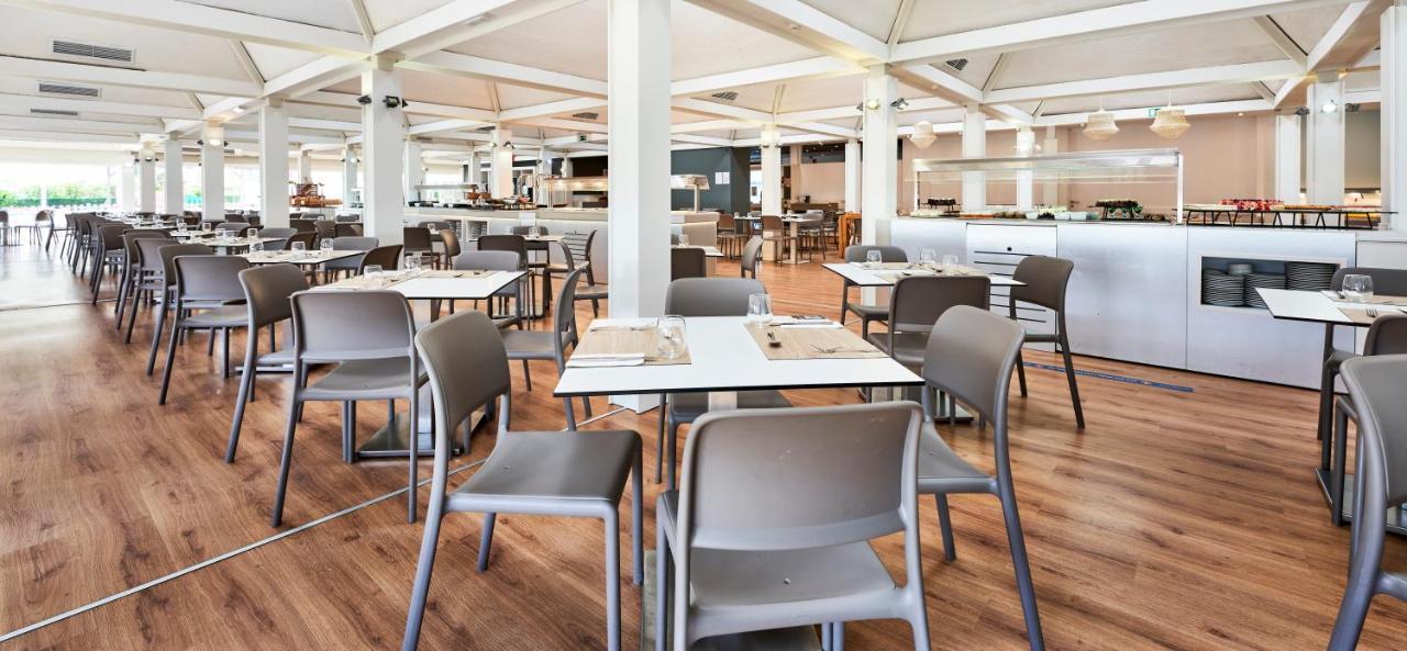 Globales Cala'N Bosch Hotel Cala en Bosc Exterior photo