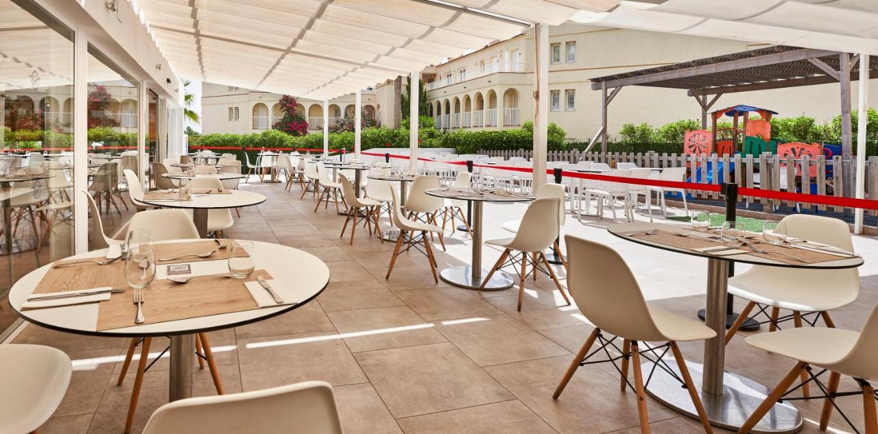 Globales Cala'N Bosch Hotel Cala en Bosc Exterior photo