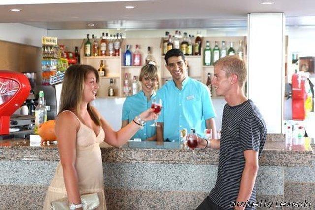 Globales Cala'N Bosch Hotel Cala en Bosc Restaurant photo