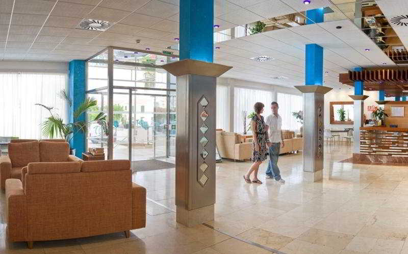 Globales Cala'N Bosch Hotel Cala en Bosc Exterior photo