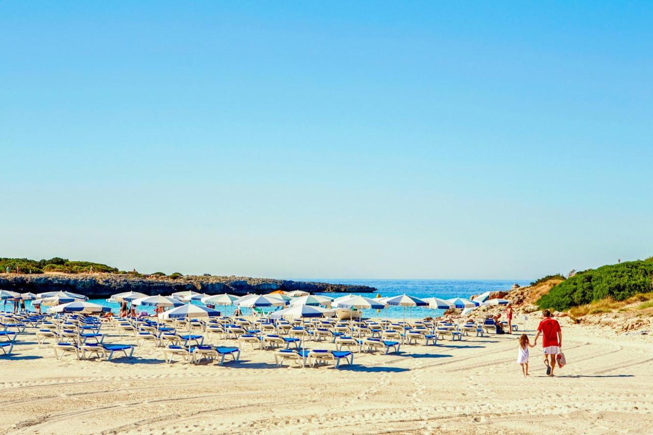 Globales Cala'N Bosch Hotel Cala en Bosc Exterior photo